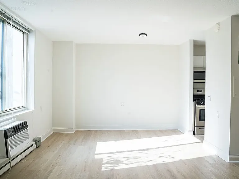 420 E 102nd St #12H — Photo 1