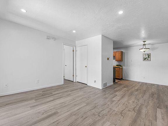 5th image of 4150 S Oak Meadows Dr W #30
