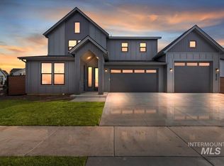 6920 N Spencer Way, Meridian, ID 83646