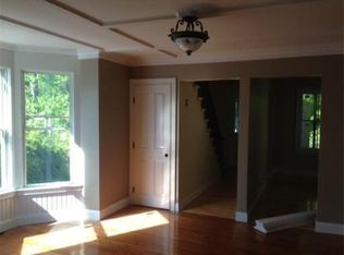 5 Pine St, Haydenville, MA 01039