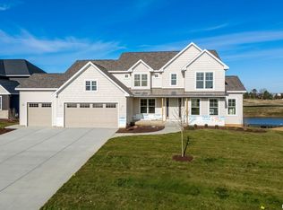 6912 Wilderness Pointe, Bettendorf, IA 52722