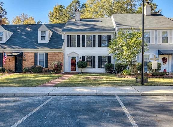 2nd image of 405 Chatham Ct #405