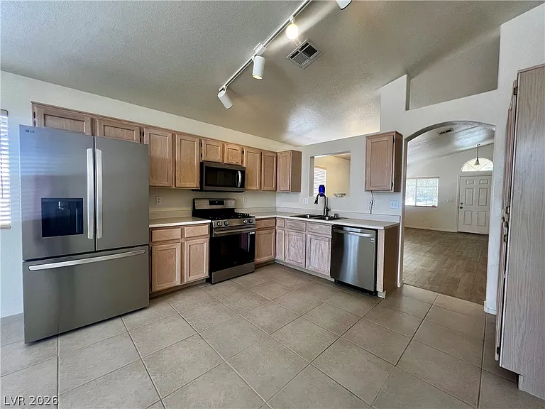7100 Village Shore Ct — Photo 6