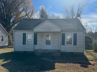 323 W Bingham St, Statesville, NC 28677