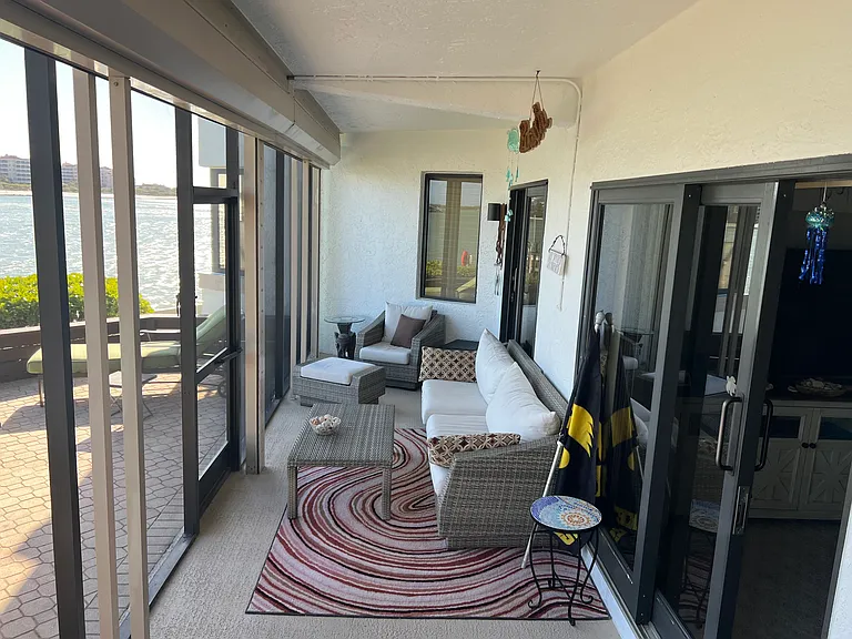 Screened in lanai