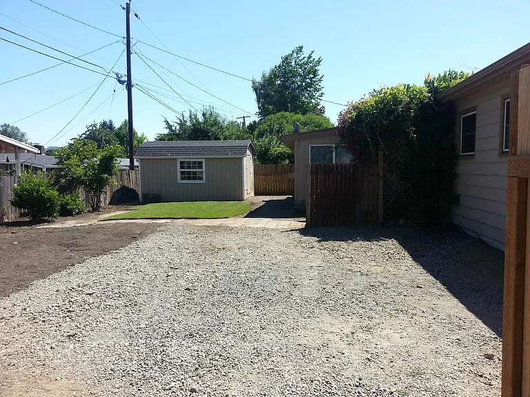 11595 SW Allen Blvd — Photo 12
