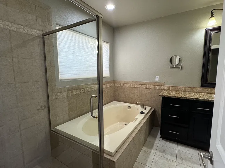 1625 Hidden Spring Dr — Photo 14