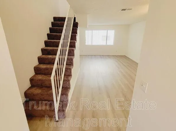553 E Orange Grove Ave APT D, Burbank, CA 91501