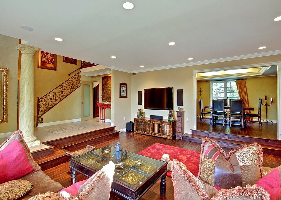 1st image of 2400 Achilles Dr