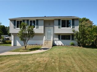 57 Reddick Ln, Rochester, NY 14624