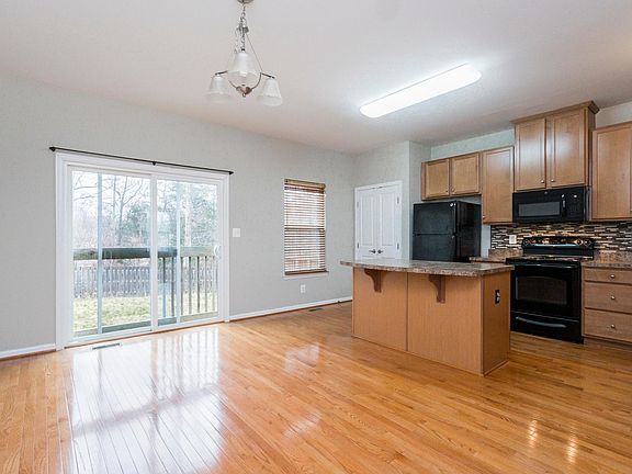 3rd image of 4539 Alliance Way