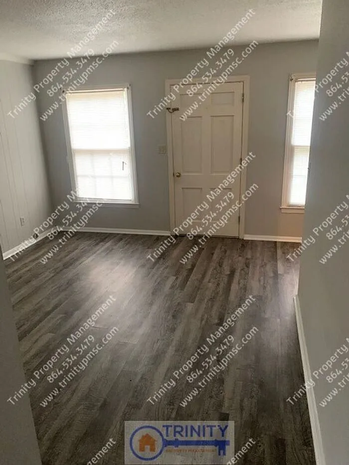 2 bed, 1.5 bath, $895 — Photo 4
