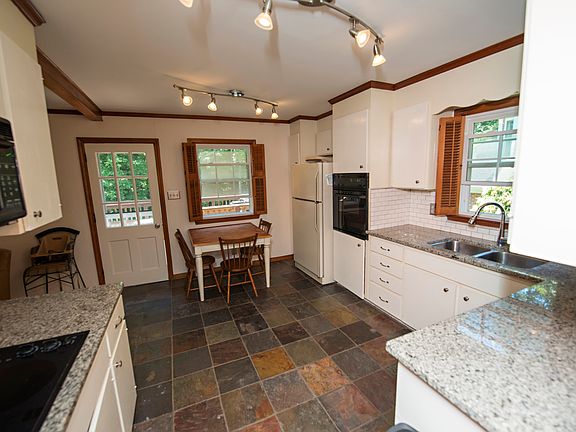 4th image of 2711 Tillbrook Pl