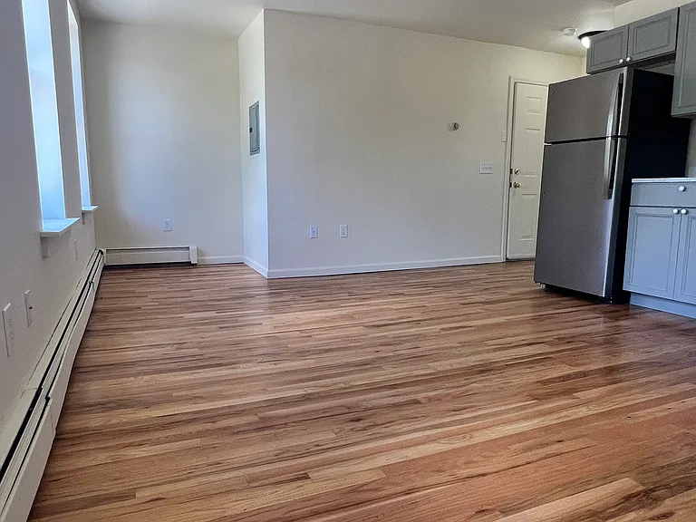 101 Washington St #3 — Photo 3
