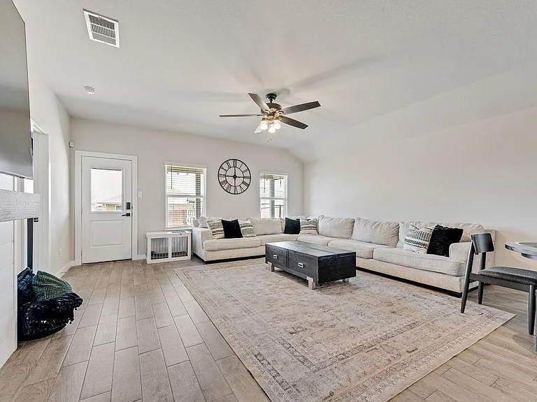 1513 Hulen Park Trl — Photo 17