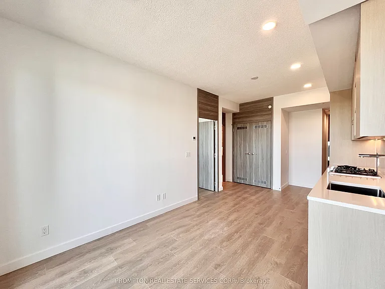 68 Esther Shiner Blvd #1008 — Photo 8