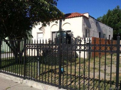 8680 Garden View Ave, South Gate, CA, 90280
