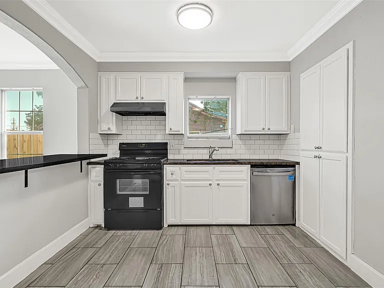 2331 Delafield St #A — Photo 8