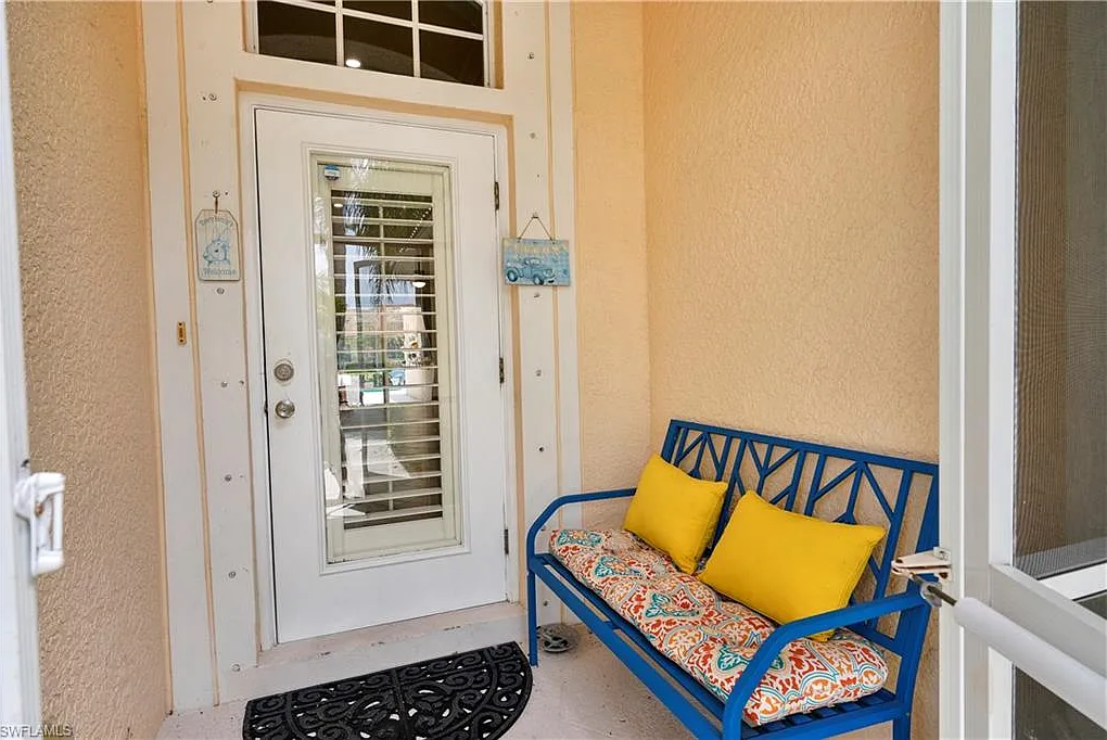 3 bed, 2.0 bath, 2039 sqft, $3,900 — Photo 3