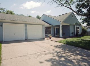 800 Hunters Ridge Dr, Fairborn, OH 45324