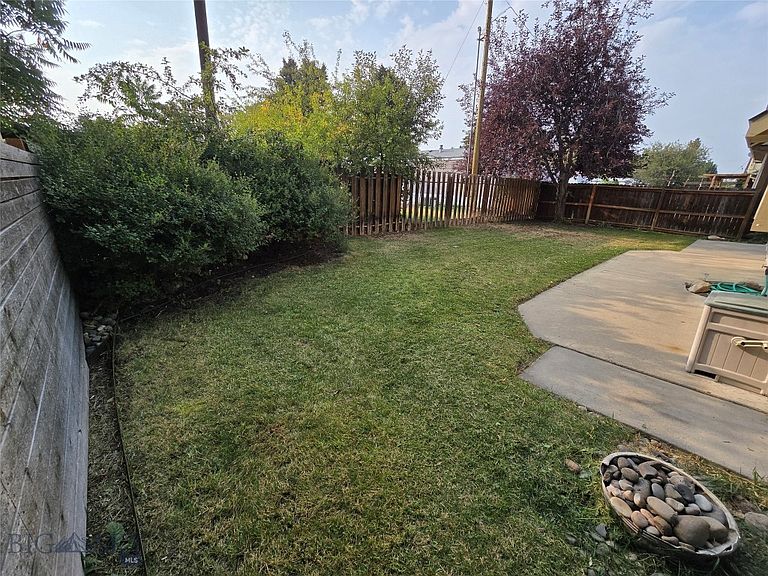 Listing photo 5