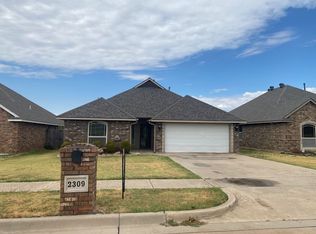 2309 SW 44th St, Lawton, OK 73505