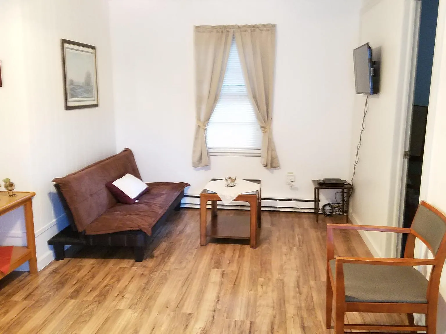 2 bed, 1100 sqft, $1,500 — Photo 2