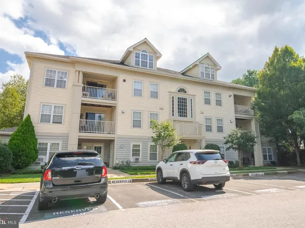9151 Gracious End Ct Unit 203, Columbia, MD 21046