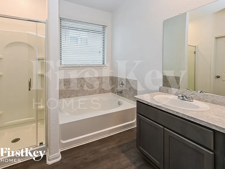 11012 Patriot Ct — Photo 11