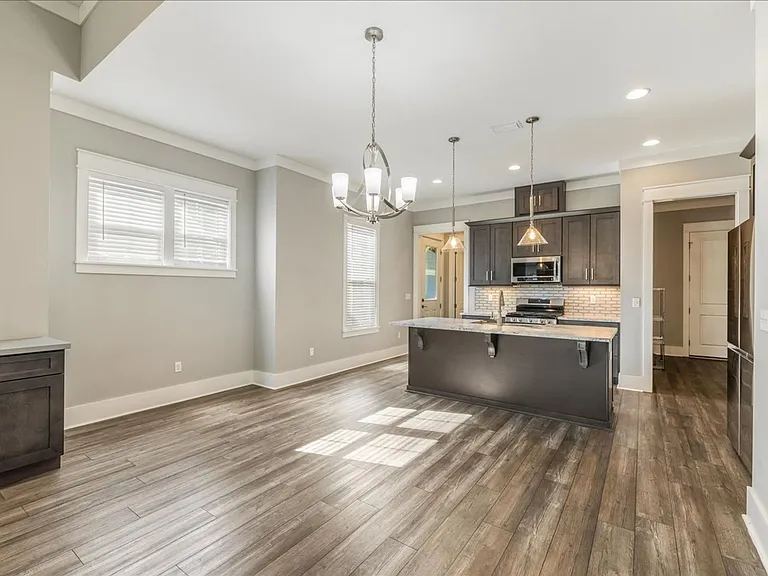 4072 Biltmore Ave — Photo 24