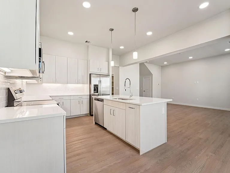 21931 Bobby Mdw — Photo 7