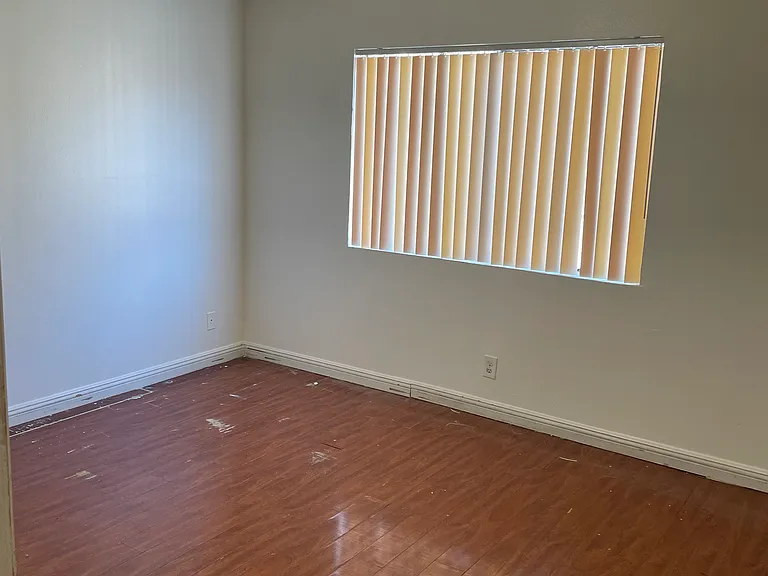 300 Amabel St #202 — Photo 5