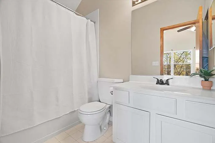 18630 W Sterling Ct — Photo 14