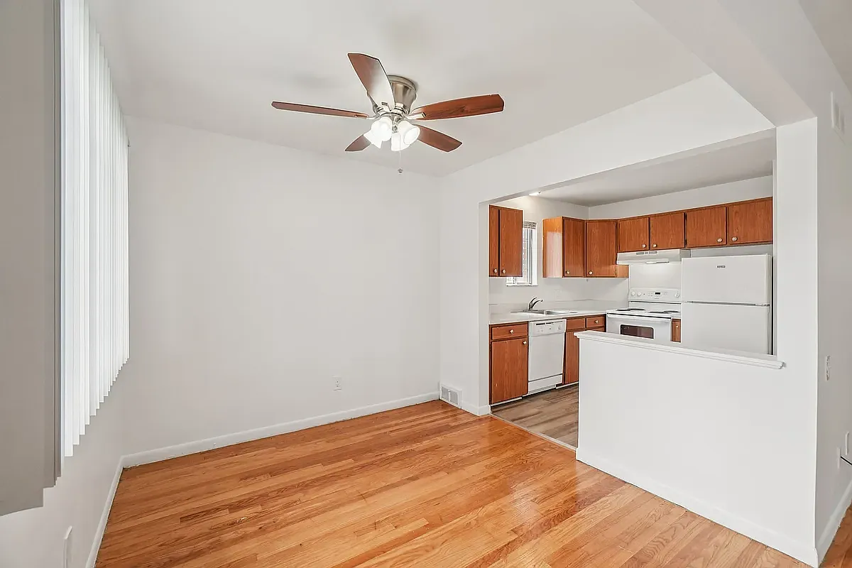 North Shore Apartments — Photo 2