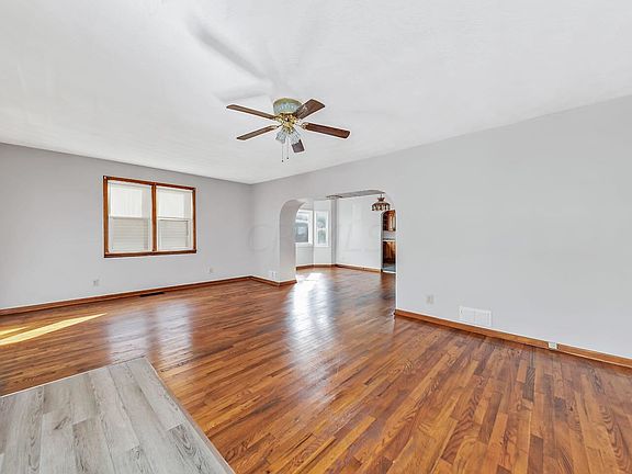 3rd image of 1130 Keen St