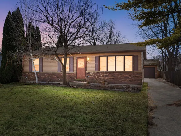 10435 W Chaplin Ave, Beach Park, IL 60099