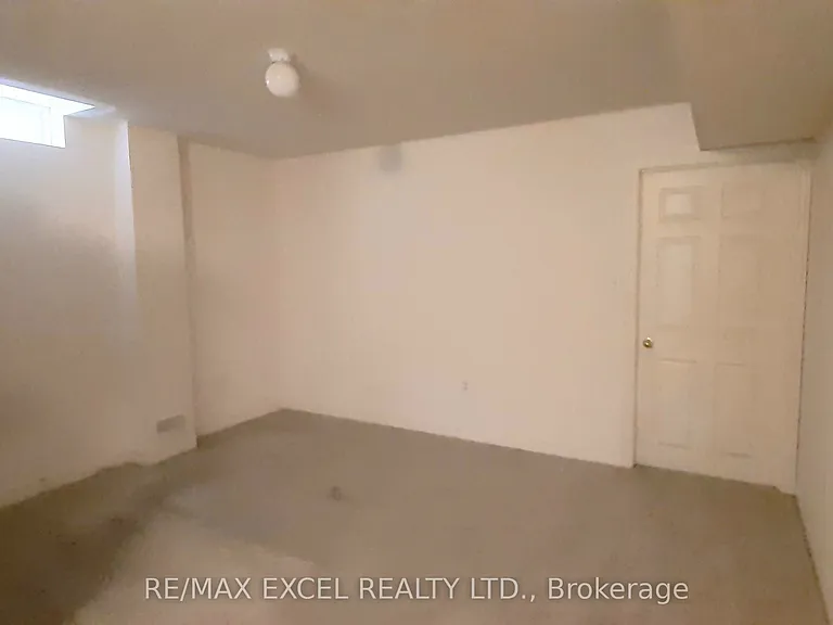 144 Greenwood Rd — Photo 13