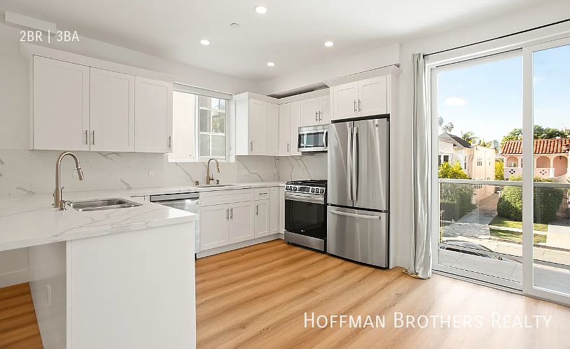 1st image of 836 S Shenandoah St #201