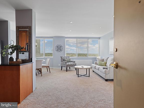 4th image of 301 N Beauregard St APT 1710