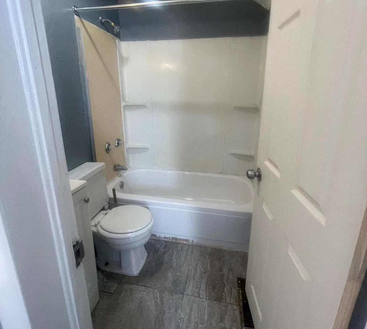 Studio, 500 sqft, $650 — Photo 3