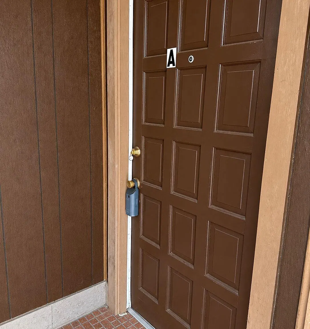 610 W Odell St — Photo 2