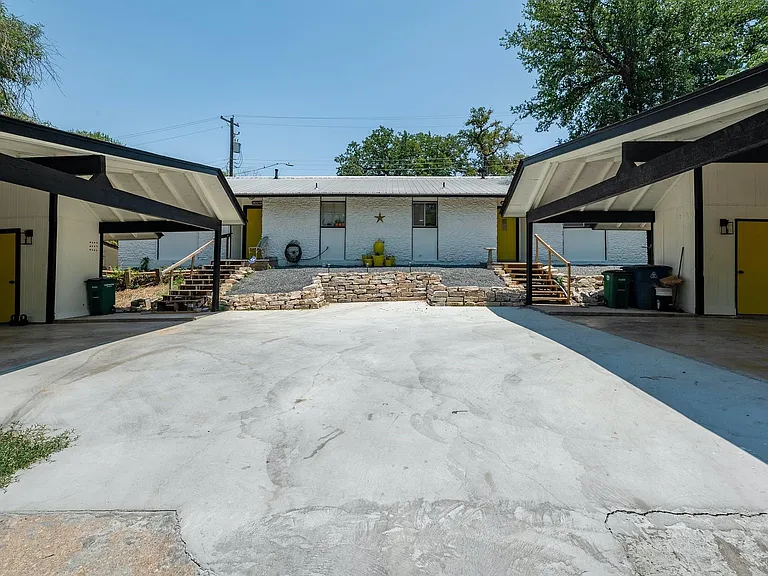 1706 Elmhurst Dr #A — Photo 3