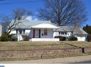 111 Abbeyview Ave, Willow Grove, PA 19090