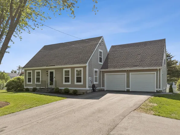 34 Thompson Road, Kennebunk, ME 04043