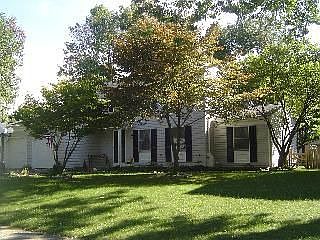 4 Bed on tree-lined street