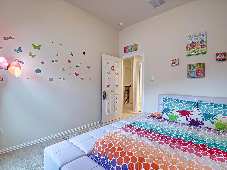 8219 Peppervine Ct — Photo 34