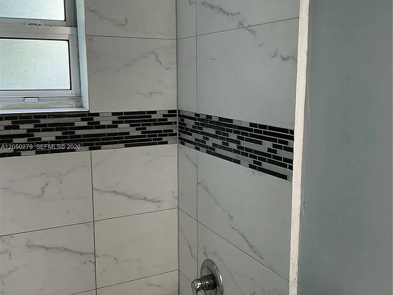 2137 Hayes St #18 — Photo 4