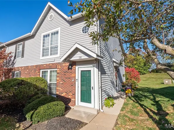 130 Country Trace Ct, Saint Peters, MO 63304