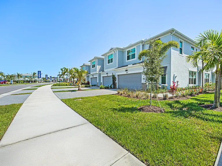 3542 NW Solange Ct — Photo 39
