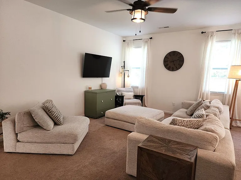 212 Sand Pebble Dr SE — Photo 6